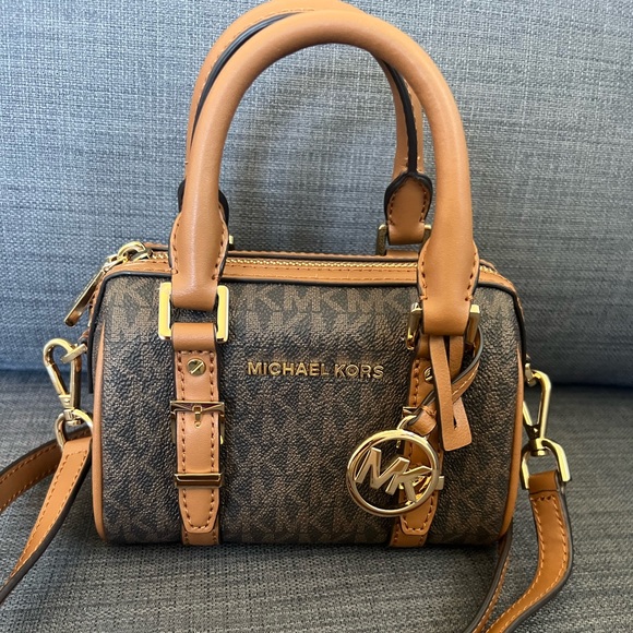 NWT MICHAEL KORS BEDFORD LEGACY EXTRA SMALL DUFFLE CROSSBODY MINI SATCHEL - Picture 7 of 11